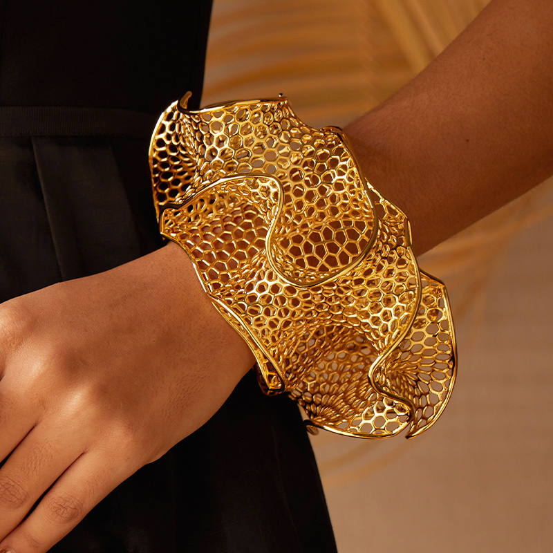 IVOG Petals Design Gold Color  - Women'S Fashion Website 评论和价格