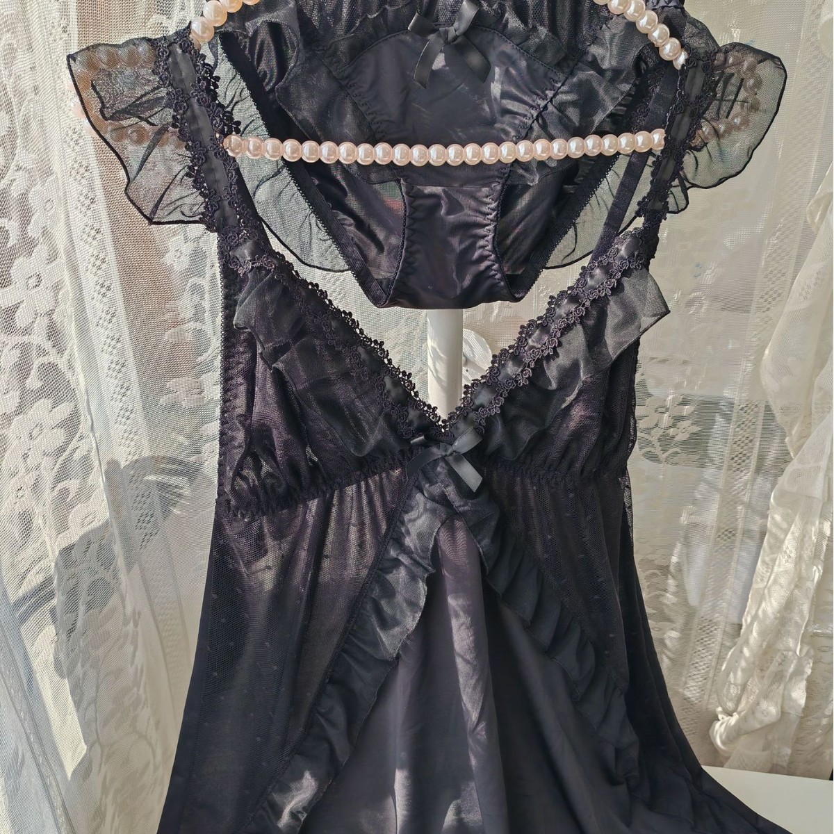 Women Black Ice Silk Nightgown - Spaghetti Strap Dress 评论和价格