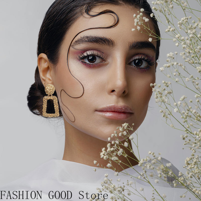 Metal Earrings High-end Hollow - Women'S Fashion Website 评论和价格