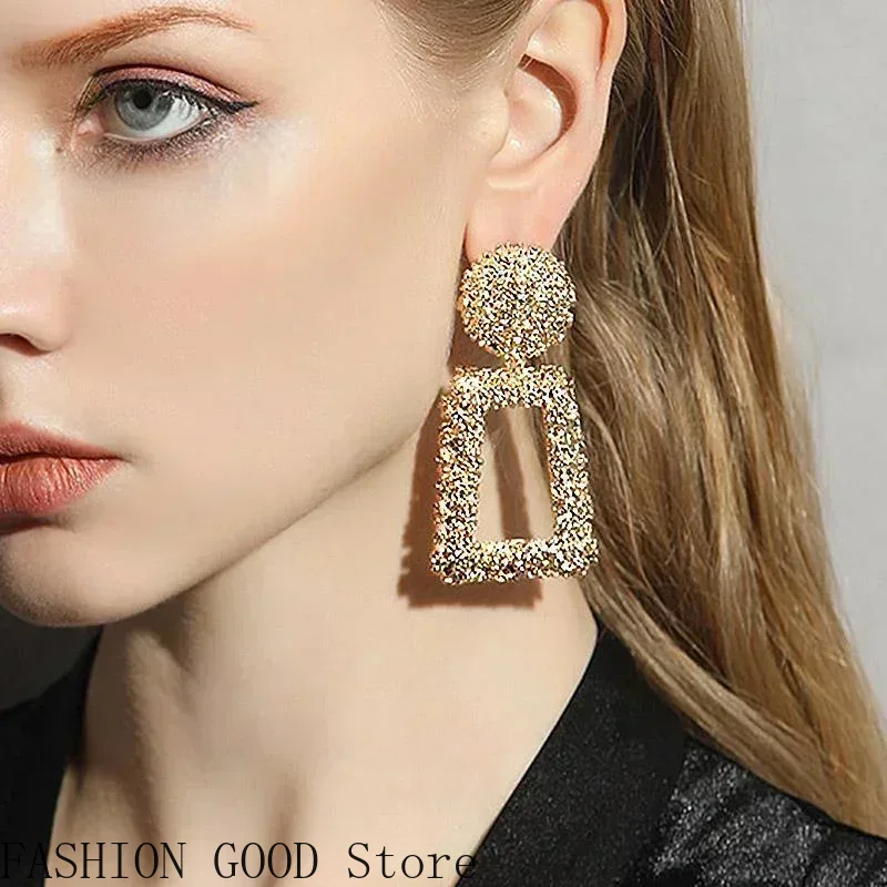 Metal Earrings High-end Hollow - Women'S Fashion Website 评论和价格