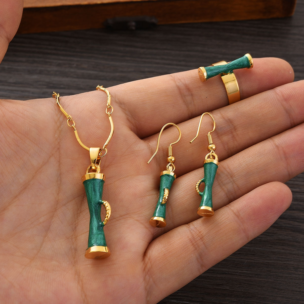 Fashion PNG Gold Color Jewelry - Women Fashion Png 评论和价格